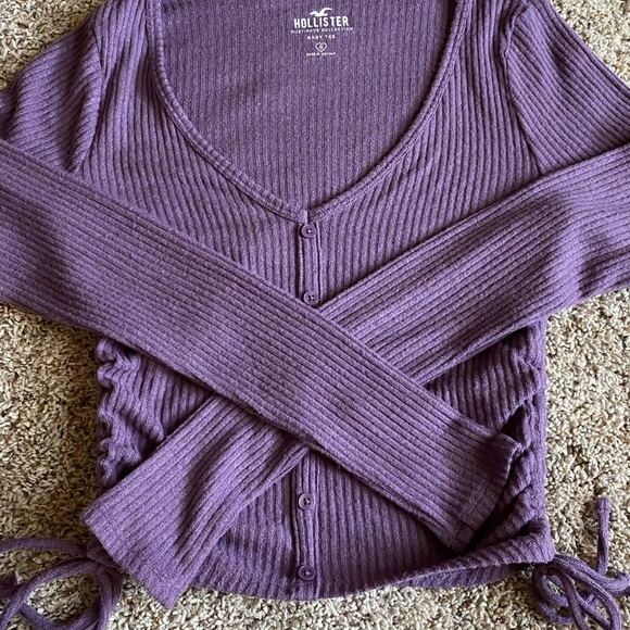 Two Hollister Baby Tees - Picture 1 of 2